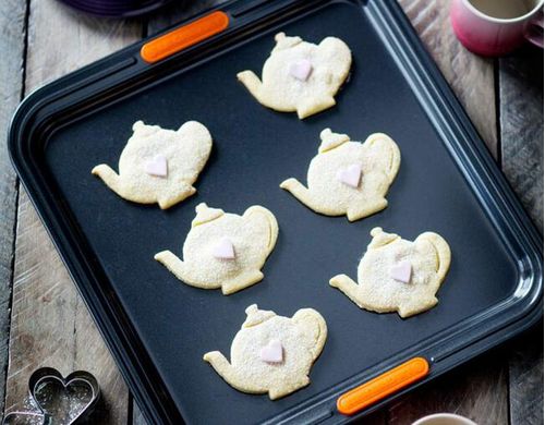 ASSADEIRA QUADRADA RASA LE CREUSET 31CM ÚNICO 9410063700