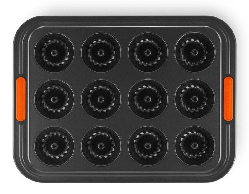 forma_12mini_bundts_lecreuset