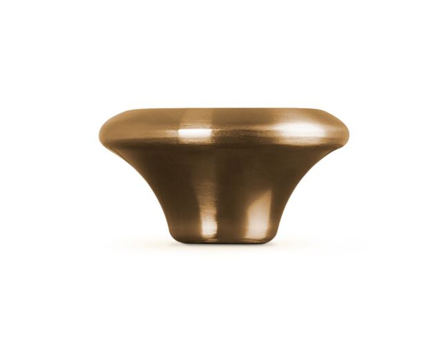 pegador-dourado-sugnature-lecreuset1