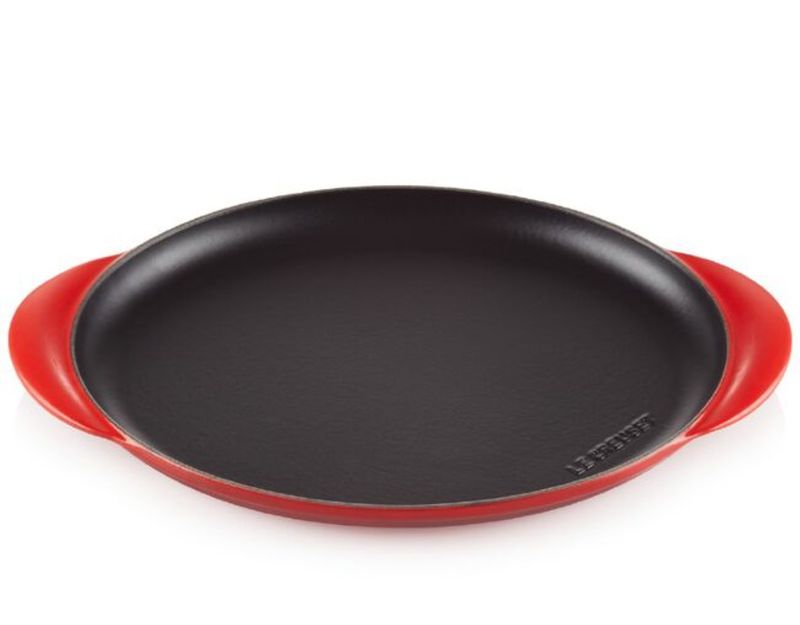 grelha_lisa_oval_vemelho_cerise_31cm_le_creuset_1