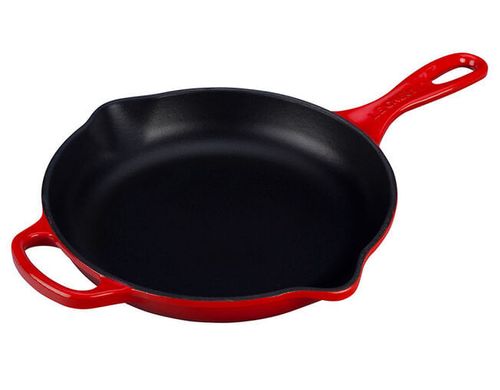 KIT LE CREUSET SKILLET REDONDA 23CM C/ ALÇA E CHALEIRA KONE EM AÇO ESMALTADO 1,6L VERMELHO