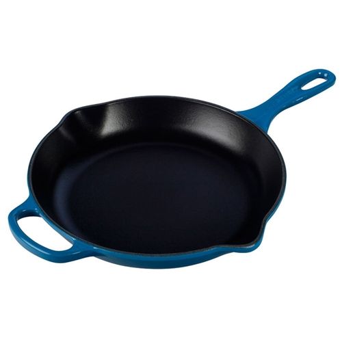 KIT LE CREUSET SKILLET REDONDA 23CM C/ ALÇA E CHALEIRA KONE EM AÇO ESMALTADO 1,6L AZUL MARSEILLE