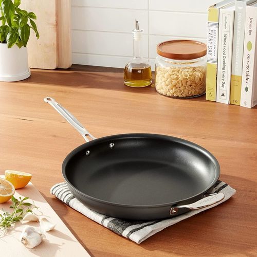 FRIGIDEIRA CUISINART ANODIZADA CONTOUR PRETO 24CM 6422-24