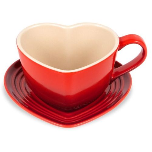 CANECA LE CREUSET FORMATO CORAÇÃO COM PIRES EM CERÂMICA