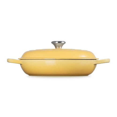 CAÇAROLA LE CREUSET BUFFET SIGNATURE 30CM EM FERRO FUNDIDO PEGADOR COBRE CAMOMILLE 21180300074430