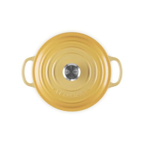 PANELA REDONDA LE CREUSET 24CM SIGNATURE FERRO ESMALTADO CAMOMILLE 21177240074430