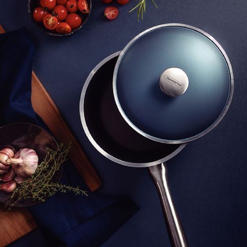 PANELA MOLHEIRA TRAMONTINA LYON EM ALUMÍNIO FORJADO ANTIADERENTE 20CM 2,8L AZUL ELEMENTAR 20961/820