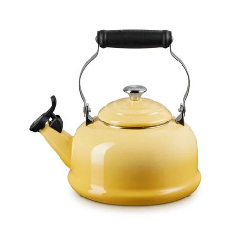 CHALEIRA TRADICIONAL LE CREUSET COM APITO 1,6L EM AÇO ESMALTADO CAMOMILLE