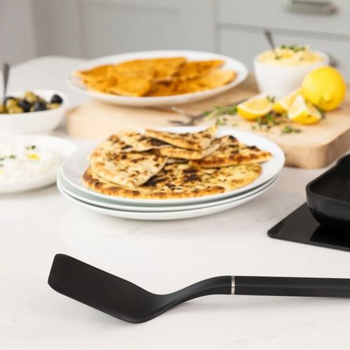 ESPATULA DE COZINHA KITCHENAID TURNER 35CM EM NYLON PRETO KHH001OHOBEG