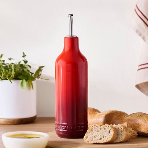PORTA OLEO LE CREUSET 600ML SIGNATURE EM CERÂMICA VERMELHO 70846600600099