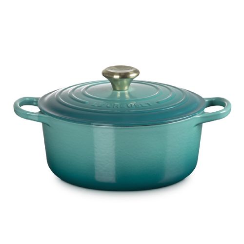 PANELA REDONDA LE CREUSET SIGNATURE 24CM PUXADOR DOURADO EM FERRO FUNDIDO BLEU RIVIERA 21177240994450
